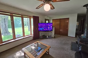 6428 S Oakwood Ln, Polo, IL 61064 - Photo 7