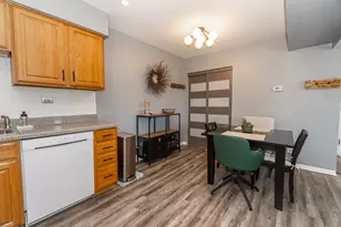617 Limerick Ln, Schaumburg, IL 60193 - Photo 7