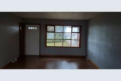 728 N 2853rd Road #1, Utica, IL 61373 - Photo 3