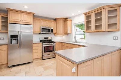 1317 N Oakwood Drive, McHenry, IL 60050 - Photo 3