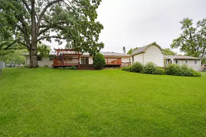 1317 N Oakwood Drive, McHenry, IL 60050 - Photo 13