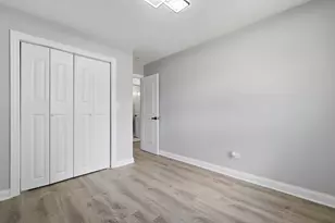 1942 Beacon Ct, Chicago Heights, IL 60411 - Photo 9