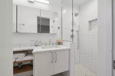 445 W Fullerton Parkway #2E, Chicago, IL 60614 - Photo 17