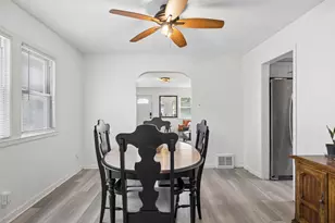 1215 W Jefferson St, Joliet, IL 60435 - Photo 5