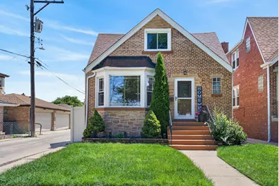 6365 N Mobile Avenue, Chicago, IL 60646 - Photo 1