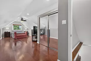6365 N Mobile Ave, Chicago, IL 60646 - Photo 9