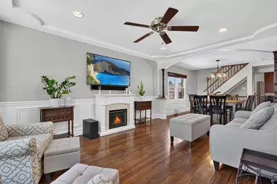 6365 N Mobile Avenue, Chicago, IL 60646 - Photo 3