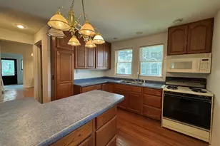 519 S Hale St, Wheaton, IL 60187 - Photo 9