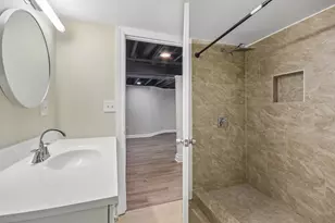 8641 S Constance Ave, Chicago, IL 60617 - Photo 17