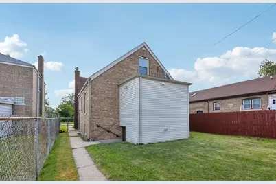 8641 S Constance Avenue, Chicago, IL 60617 - Photo 21