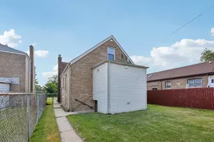 8641 S Constance Ave, Chicago, IL 60617 - Photo 21
