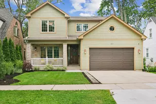 824 N Ridge Ave, Arlington Heights, IL 60004 - Photo 1