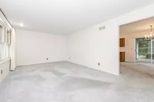 405 Michael Ct, Normal, IL 61761 - Photo 9
