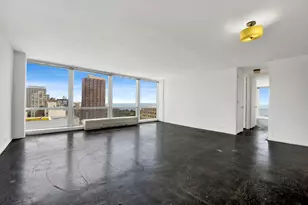 330 W Diversey Pkwy, Chicago, IL 60657 - Photo 3