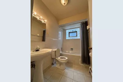 6921 N Ashland Boulevard #2B, Chicago, IL 60626 - Photo 9