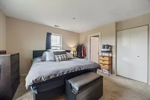 611 Hapsfield Ln, Buffalo Grove, IL 60089 - Photo 13