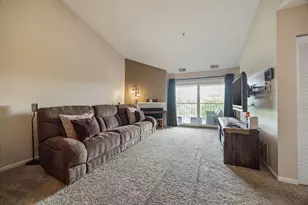 611 Hapsfield Ln, Buffalo Grove, IL 60089 - Photo 3