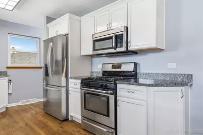 15 S 10th Street, Saint Charles, IL 60174 - Photo 7