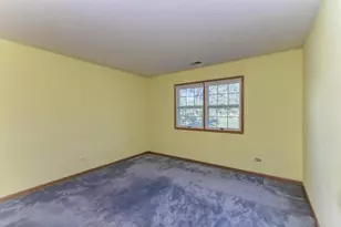 8593 Sandalwood Dr, Darien, IL 60561 - Photo 27