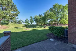 8593 Sandalwood Dr, Darien, IL 60561 - Photo 31