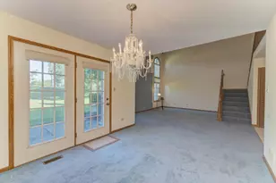 8593 Sandalwood Dr, Darien, IL 60561 - Photo 15