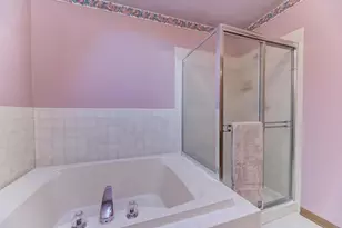 8593 Sandalwood Dr, Darien, IL 60561 - Photo 25