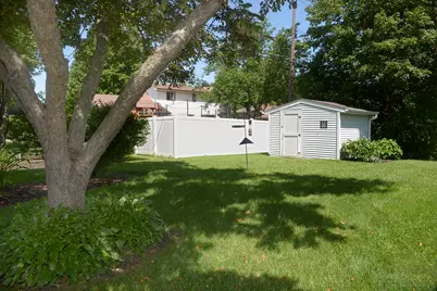 915 Adams Street, Ottawa, IL 61350 - Photo 25