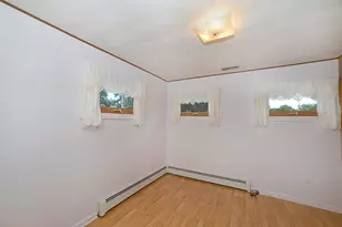 915 Adams St, Ottawa, IL 61350 - Photo 17
