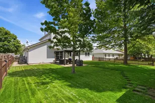 476 Essex Pl, Carol Stream, IL 60188 - Photo 31