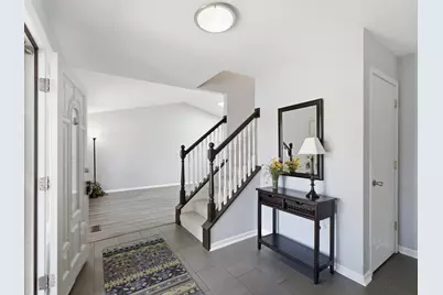 476 Essex Place, Carol Stream, IL 60188 - Photo 5