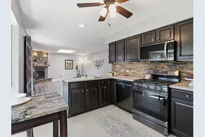 476 Essex Place, Carol Stream, IL 60188 - Photo 13
