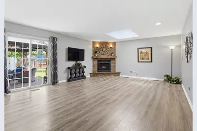 476 Essex Place, Carol Stream, IL 60188 - Photo 15