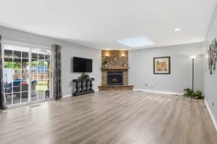 476 Essex Pl, Carol Stream, IL 60188 - Photo 15
