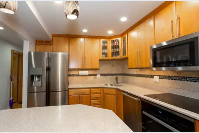 925 Spring Hill Drive #311, Northbrook, IL 60062 - Photo 15