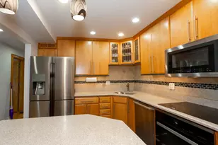925 Spring Hill Dr, Northbrook, IL 60062 - Photo 15