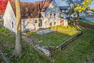 122 Encina Dr, Naperville, IL 60540 - Photo 19