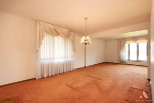 9525 S Kolin Ave, Oak Lawn, IL 60453 - Photo 11