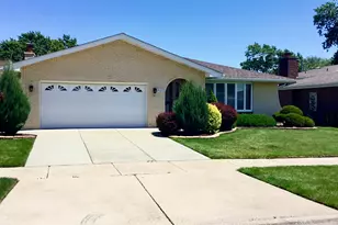 9525 S Kolin Ave, Oak Lawn, IL 60453 - Photo 1