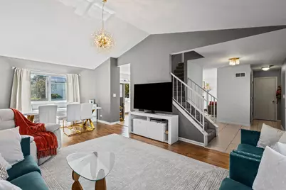 454 Danbury Drive, Carol Stream, IL 60188 - Photo 3