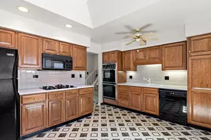 6000 Crain St, Morton Grove, IL 60053 - Photo 11