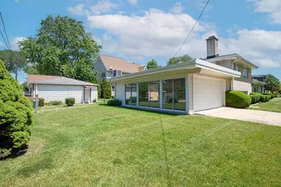 6000 Crain Street, Morton Grove, IL 60053 - Photo 3