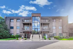 1440 Stonebridge Cir, Wheaton, IL 60189 - Photo 1