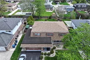 10347 S Alta Dr, Palos Hills, IL 60465 - Photo 3
