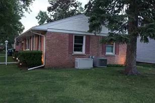 556 Crestwood Dr, Des Plaines, IL 60016 - Photo 13