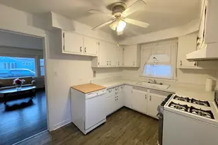 556 Crestwood Dr, Des Plaines, IL 60016 - Photo 9