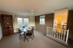 556 Crestwood Dr, Des Plaines, IL 60016 - Photo 5