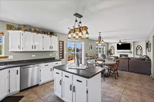 24427 Arrowhead Dr, Manhattan, IL 60442 - Photo 9