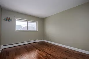 685 E Fullerton Ave, Glendale Heights, IL 60139 - Photo 13