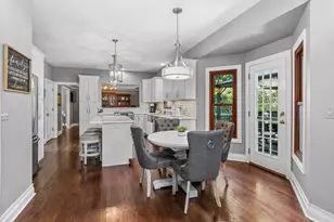 627 Rock Spring Rd, Naperville, IL 60565 - Photo 9