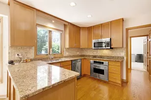 1509 Lori-Lyn Ln, Northbrook, IL 60062 - Photo 7